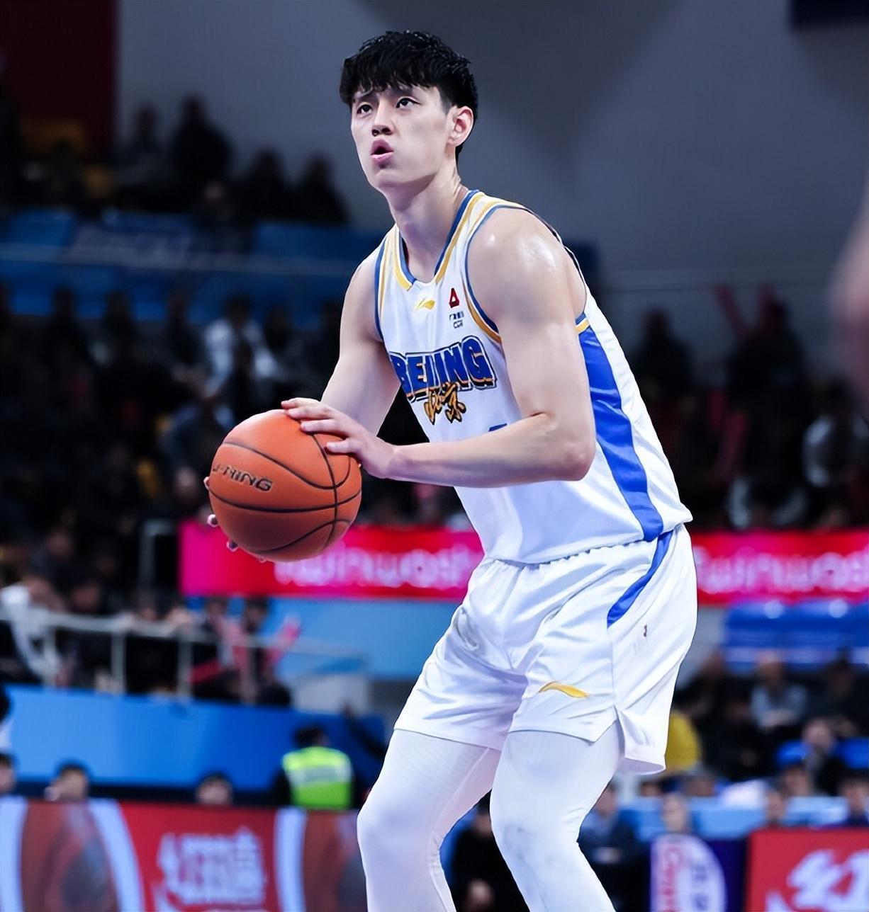 半岛体育在线官网-北京又遭爆冷吞连败！史密斯45+9+9献关键三分 周琦9+10杰曼34+6